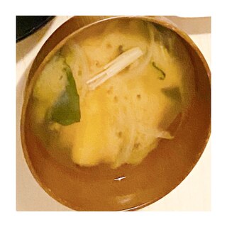 えのきと玉ねぎとわかめの味噌汁★